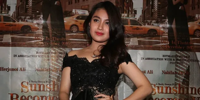Nabilah JKT48 Bosan Ditanya Soal Ciuman Dengan Herjunot Ali Nabilah JKT48 Bosan Ditanya Soal Ciuman Dengan Herjunot Ali