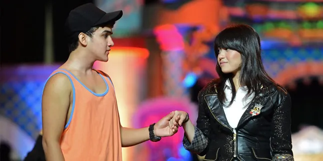 Nabilah JKT48 Pelukan Mesra Dengan Faisal Khan, Bikin Iri Abis! Nabilah JKT48 Pelukan Mesra Dengan Faisal Khan, Bikin Iri Abis!