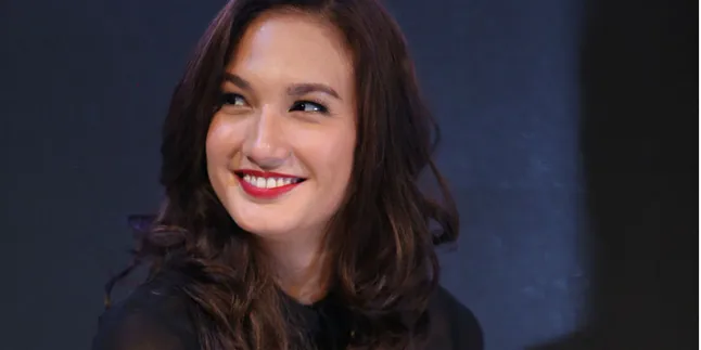 Nadine Chandrawinata Dukung Program Pesona Indonesia