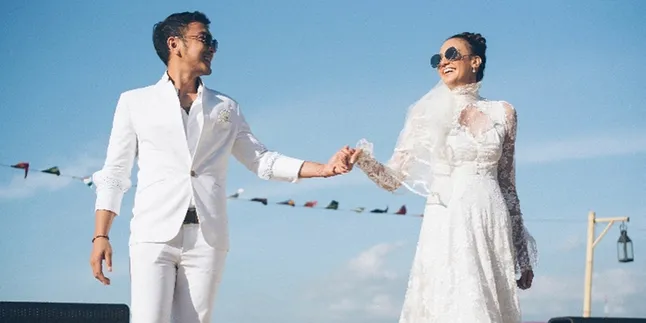 Nadine Chandrawinata Kenakan Gaun Pengantin Milik Sang Ibu Saat Menikah