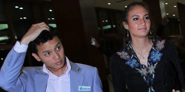 Nadine Chandrawinata - Moreno Soeprapto Tak Tutupi Hubungan Nadine Chandrawinata - Moreno Soeprapto Tak Tutupi Hubungan