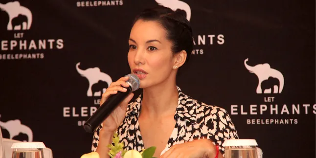 Nadya Hutagalung Kampanyekan 'Let Elephants be Elephants'