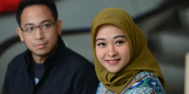Naik 22 Kilogram, Suami Minta Poppy Bunga Segera Diet Usai Melahirkan Naik 22 Kilogram, Suami Minta Poppy Bunga Segera Diet Usai Melahirkan