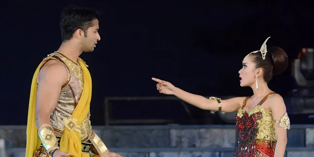 Pakai Gaun Megah, Shaheer Sheikh Tak Bisa Lepaskan Cita Citata Pakai Gaun Megah, Shaheer Sheikh Tak Bisa Lepaskan Cita Citata