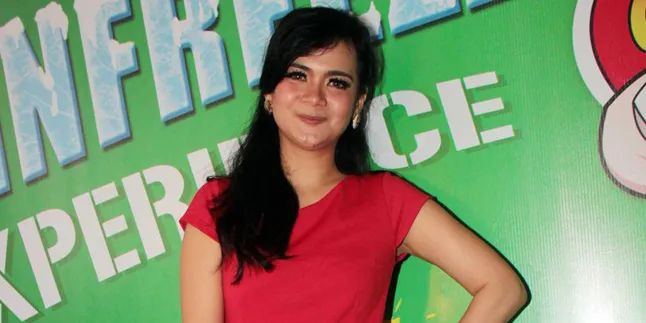 Nama Anak Pertama Shezy Idris Didapat Usai Salat Jumat Nama Anak Pertama Shezy Idris Didapat Usai Salat Jumat
