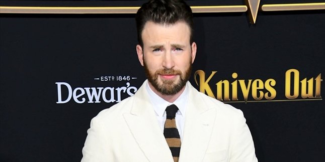 Chris Evans' Name Becomes a Hot Topic After Allegedly Accidentally Posting Private Content on Instagram