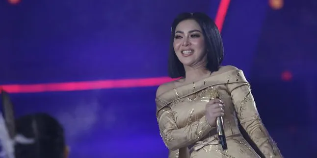 Nama Hans Yang Pernah Dekat Syahrini Mencuat di WA Ayah Angkat Incess, Inikah Sosoknya? Nama Hans Yang Pernah Dekat Syahrini Mencuat di WA Ayah Angkat Incess, Inikah Sosoknya?