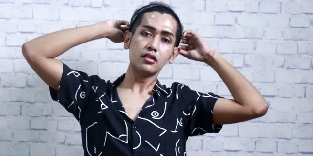 Namanya Dikenal Sebagai Sahabat Mendiang Vanessa Angel, Kim Hawt Akui Masa Kelam dalam Hidupnya - Pernah Jadi PSK Namanya Dikenal Sebagai Sahabat Mendiang Vanessa Angel, Kim Hawt Akui Masa Kelam dalam Hidupnya - Pernah Jadi PSK