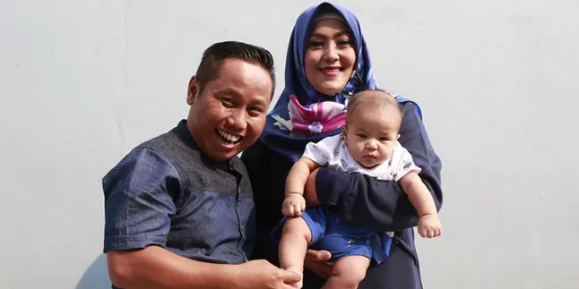 Narji & Istri Bagi Cerita Soal Perkembangan Bayinya Yang ke-3 Narji & Istri Bagi Cerita Soal Perkembangan Bayinya Yang ke-3