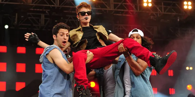 NASA Tawari Justin Bieber Konser di Luar Angkasa!