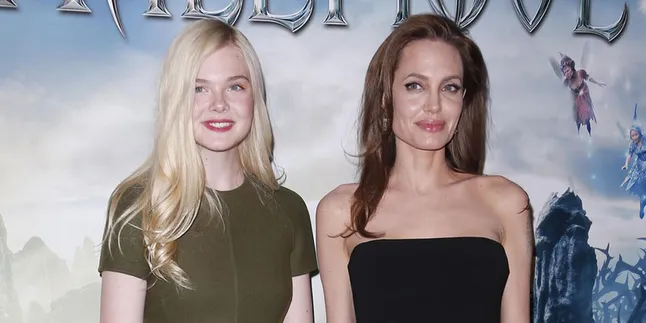 Naskah 'MALEFICENT' Membuat Angelina Jolie Terharu Naskah 'MALEFICENT' Membuat Angelina Jolie Terharu