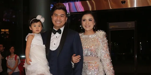 Nastusha Suka Main Gadget, Glenn Alinskie Lakukan Ini Untuk Cegah Dampak Negatifnya