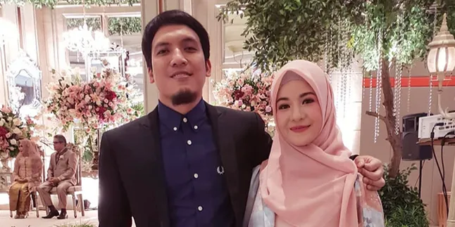 Natasha Rizki dan Desta Antusias Sambut Anak Cowok Pertama