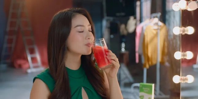 Natasha Wilona Bersama Femmy Mengajak Wanita Indonesia agar Tak Lagi Insecure Soal Penampilan