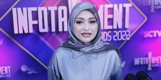 Nathalie Holscher Difitnah Oleh Mantan ART-nya Sendiri, Astrid Kuya: Harus Diklarifikasi Nathalie Holscher Difitnah Oleh Mantan ART-nya Sendiri, Astrid Kuya: Harus Diklarifikasi