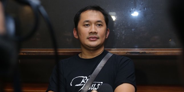 Nazar When 'MEKAH I'M COMING' Box Office, Hanung Bramantyo Sends Umrah for Fraud Victims
