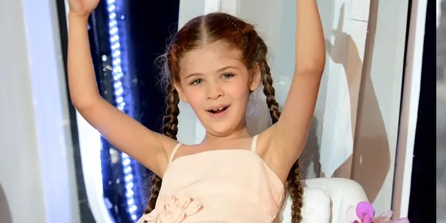 Nekat Uji Nyali, Isabella Damla 'Elif' Lakukan Ini di Indonesia Nekat Uji Nyali, Isabella Damla 'Elif' Lakukan Ini di Indonesia