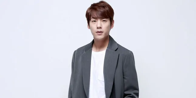 Nervous Jadi Pengantin Baru, Kwak Si Yang Salah Tingkah di WGM? Nervous Jadi Pengantin Baru, Kwak Si Yang Salah Tingkah di WGM?