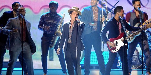 Ngaku Hooligans? Cek Harga Tiket Konser Bruno Mars!