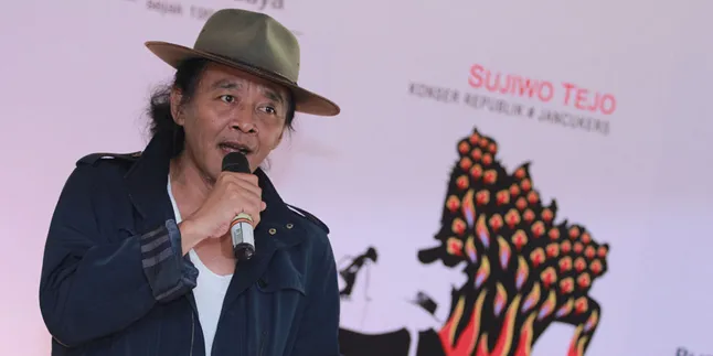 Ngaku Romantis, Sujiwo Tejo Pacari Dua Guru Sewaktu SMA Ngaku Romantis, Sujiwo Tejo Pacari Dua Guru Sewaktu SMA