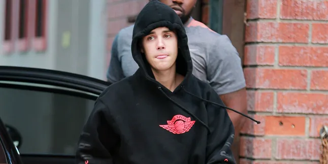 Ngakunya Cinta, Justin Bieber Sengaja Hindari Selena Gomez