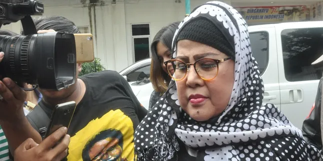 Ngamuk di Warung, Putra Elvy Sukaesih Mengidap Gangguan Jiwa?