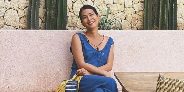 Nggak Ada yang Disembunyikan, Oscar Lawalata Kembali Percaya Diri Pamer Tubuh Pakai Bikini Usai Ganti Kelamin