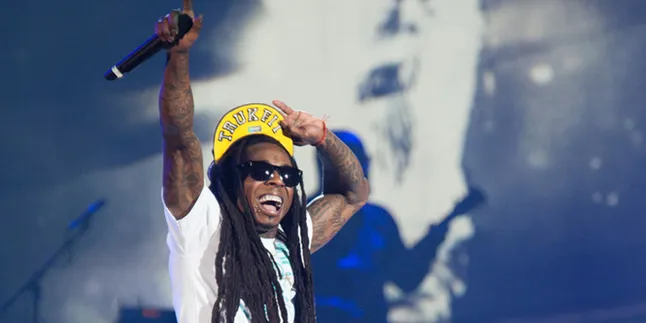 Nggak Bisa Bayar Produser, Lil Wayne Malah Kolaborasi!