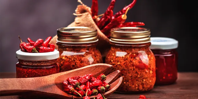 Nggak Bisa Makan Tanpa Sambal? Ini Pilihan Sambal Kemasan Favorit yang Wajib Coba