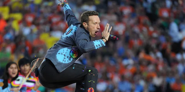 Nggak Bisa Nonton Coldplay di Singapura? Ini Solusinya
