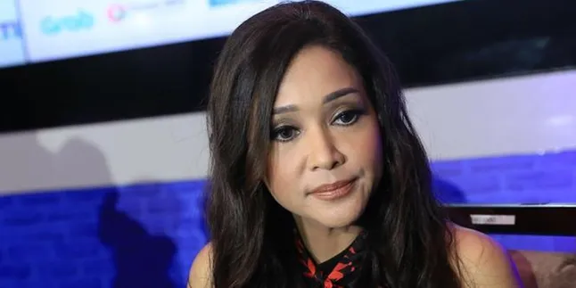 Nggak Mudik, Maia Estianty Boyong Orang Tua Ke Jakarta Saat Lebaran
