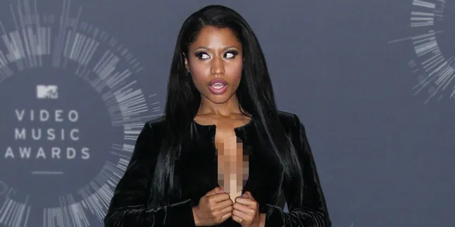 Nggak Pernah Kapok, Nicki Minaj Kembali Nip Slip