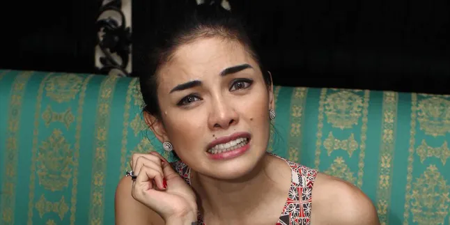 Ngotot Bukan Tersangka, Percaya Nikita Mirzani atau Polisi? Ngotot Bukan Tersangka, Percaya Nikita Mirzani atau Polisi?