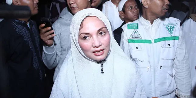 Nia Daniati Pastikan Datang di Sidang Cerai Perdana
