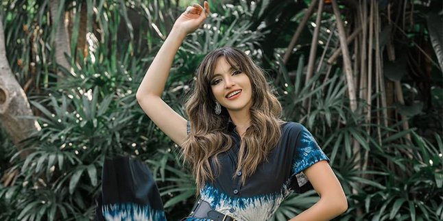 Nia Ramadhani Shows Off New Hair with Bangs and Long Legs, So Beautiful!