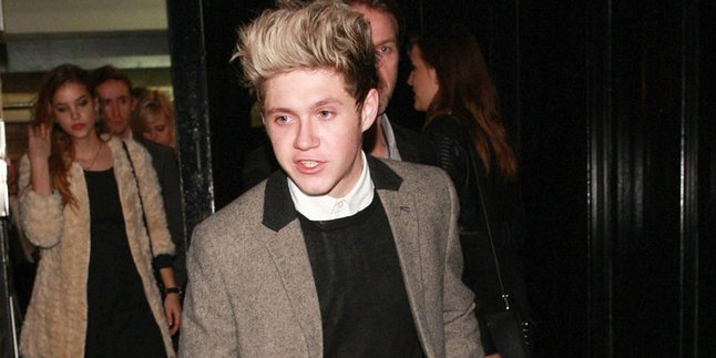 Niall Horan Sengaja Pakai Celana Ketat Miley Cyrus, Ada Apa?