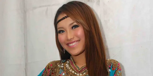 Niat Ayu Ting Ting Berangkatkan Orang Tua Naik Haji Terkabul Niat Ayu Ting Ting Berangkatkan Orang Tua Naik Haji Terkabul