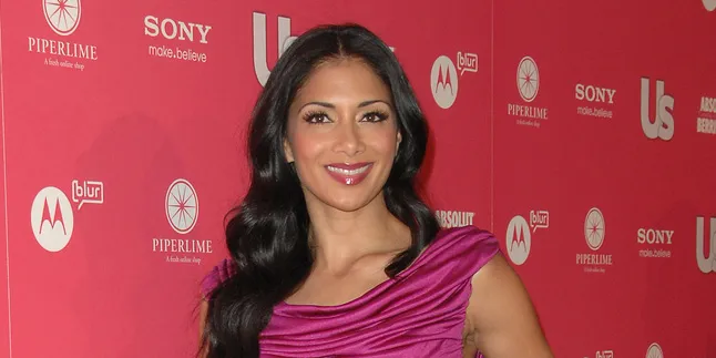 Nicole Scherzinger - Lewis Hamilton Menikah Tahun 2014?