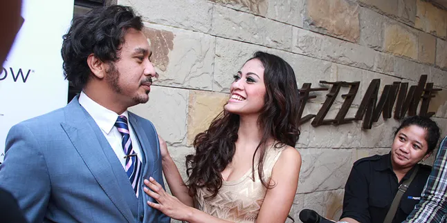 Nidji Sibuk Konser, Istri Giring Makin Hot di Kasur