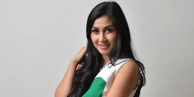 Nih, Sosok Penyanyi Misterius di Nikahan Raffi - Gigi