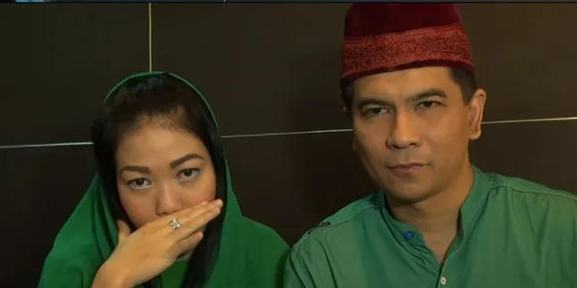Nikah Diam-Diam, Istri Khrisna Mukti Sudah Hamil Duluan? Nikah Diam-Diam, Istri Khrisna Mukti Sudah Hamil Duluan?