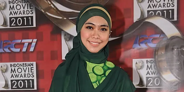 Nikah, Oki Setiana Dewi Bawa Dua Nuansa Adat Nikah, Oki Setiana Dewi Bawa Dua Nuansa Adat