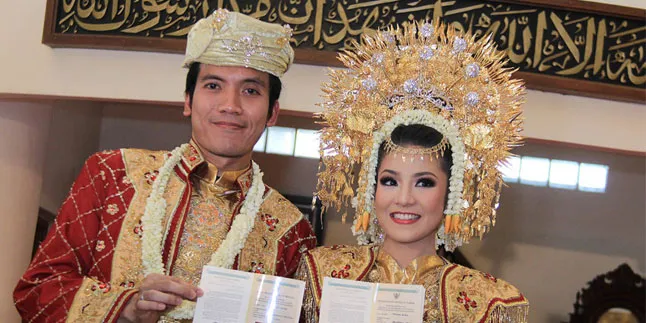 Nikahi Natasha Rizki, Desta Dapat Gelar Sutan Batuah
