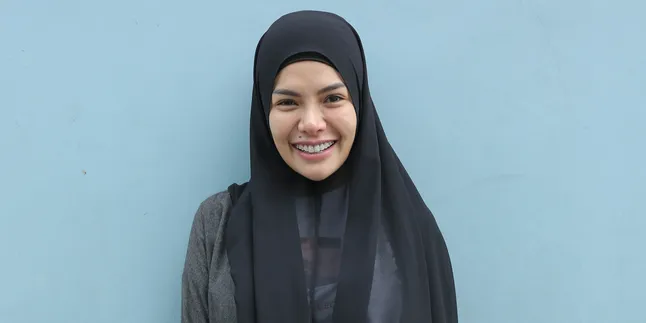 Nikita Mirzani Akan Ikut Melaporkan Kris Hatta ke Polisi?