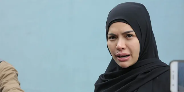 Nikita Mirzani Benarkan Kabar Ibunda Dipo Latief Meninggal Dunia
