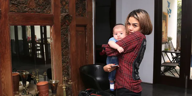Nikita Mirzani di Penjara, Suami Inginkan Hak Asuh Anak Nikita Mirzani di Penjara, Suami Inginkan Hak Asuh Anak