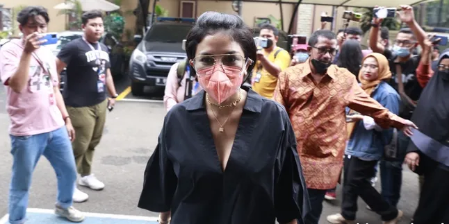 Nikita Mirzani Dikabarkan Teriak Tak Terima Ditahan, Pengacara: Itu Urusan Lain