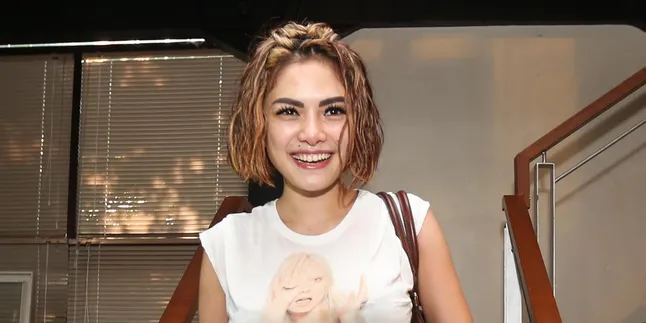 Nikita Mirzani: Harus Jadi Supermom, Mau Enggak Mau Harus Kuat Nikita Mirzani: Harus Jadi Supermom, Mau Enggak Mau Harus Kuat