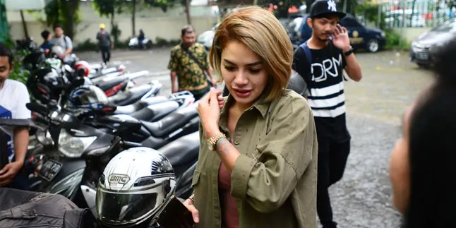 Nikita Mirzani Resmi Jadi Tersangka Pemukulan Asisten Jupe