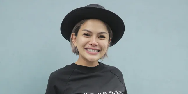 Nikita Mirzani Ungkap Hubungannya Dengan Bule Perancis, Sudah Dikasih Cincin